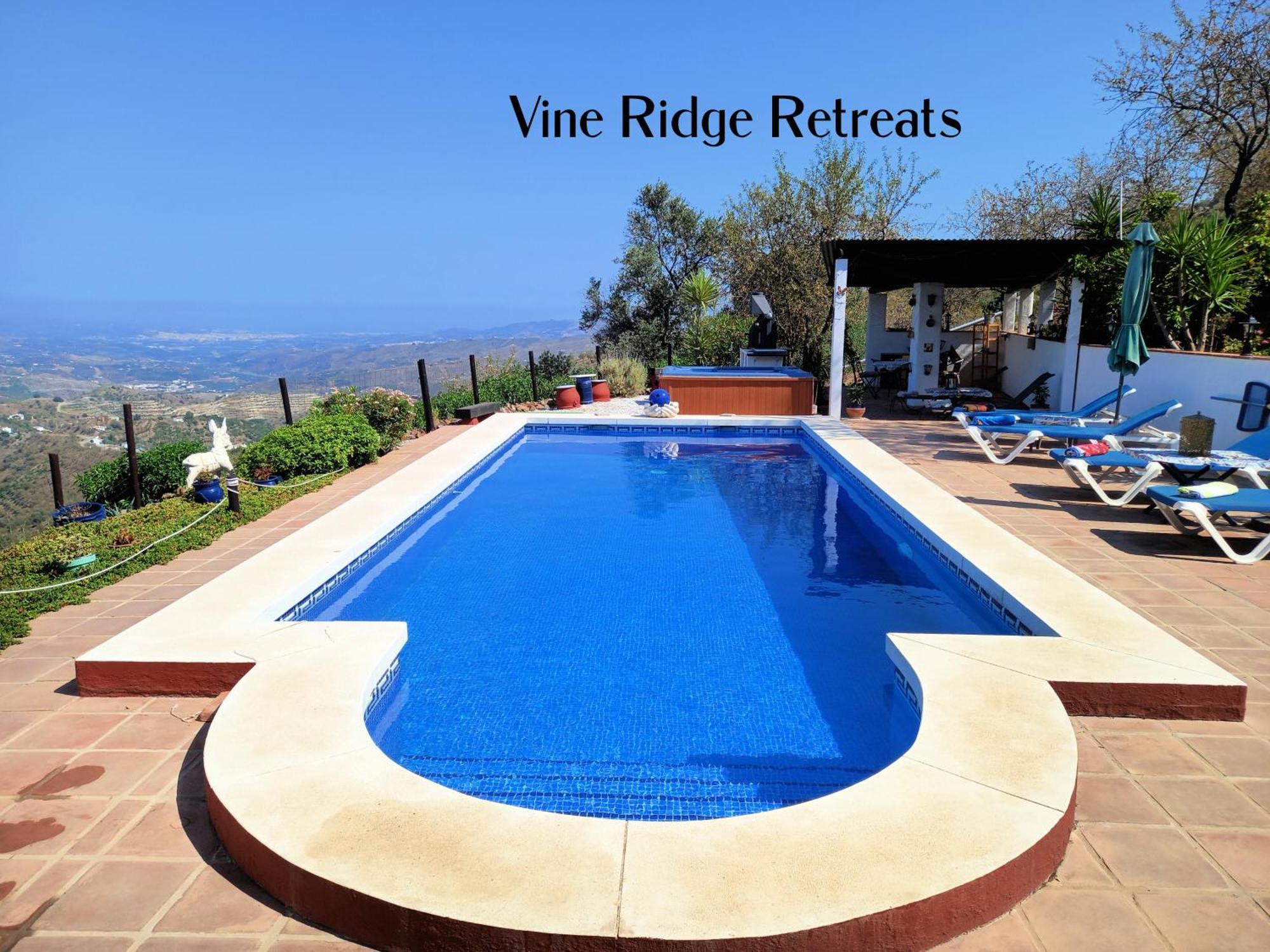 Vine Ridge Studio And Apartment Comares Eksteriør bilde